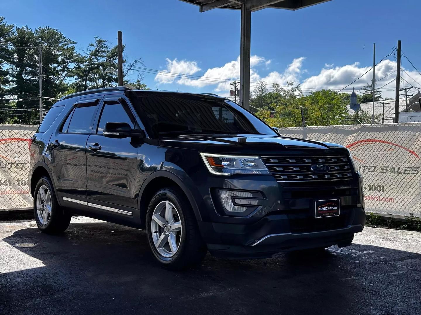 2017 Ford Explorer - Image 6