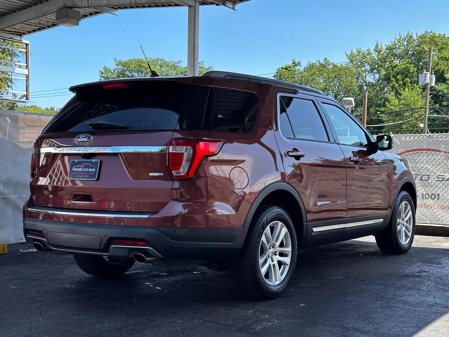 2018 Ford Explorer - Image 9