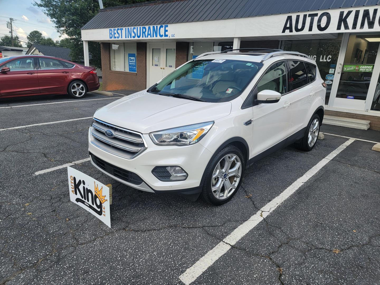 2017 Ford Escape Titanium photo 2