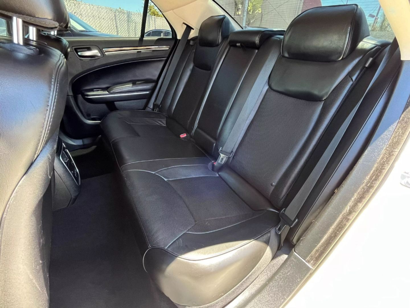 2019 Chrysler 300  Vin: 2c3ccaeg5kh585953 Stock Id: 585953 - Image 18