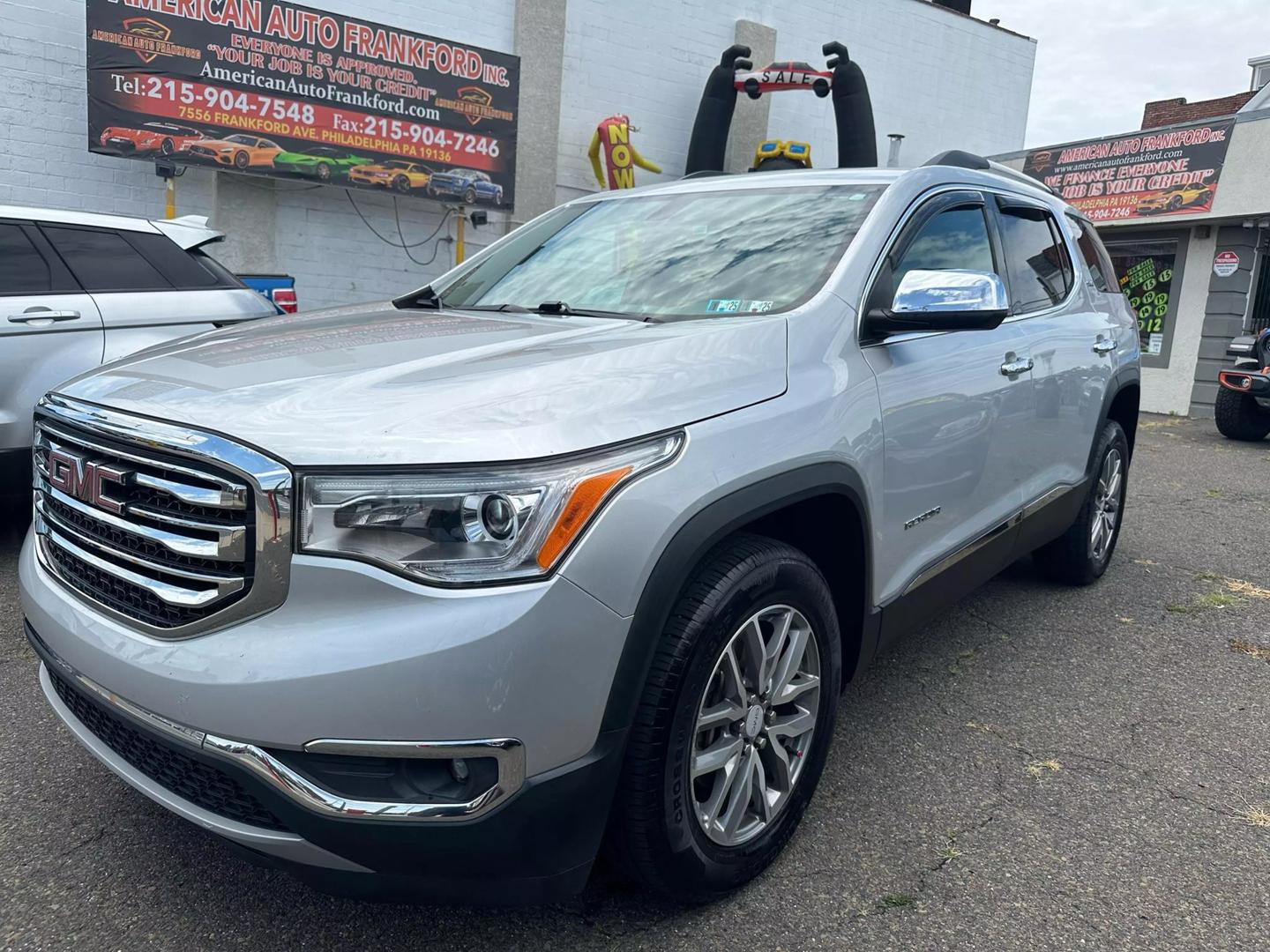 2017 GMC Acadia SUV showcasing its sleek design and modern features, perfect for family adventures and everyday driving.