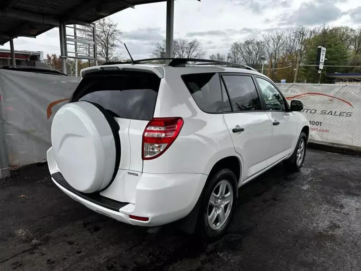 2011 Toyota Rav4 - Image 12