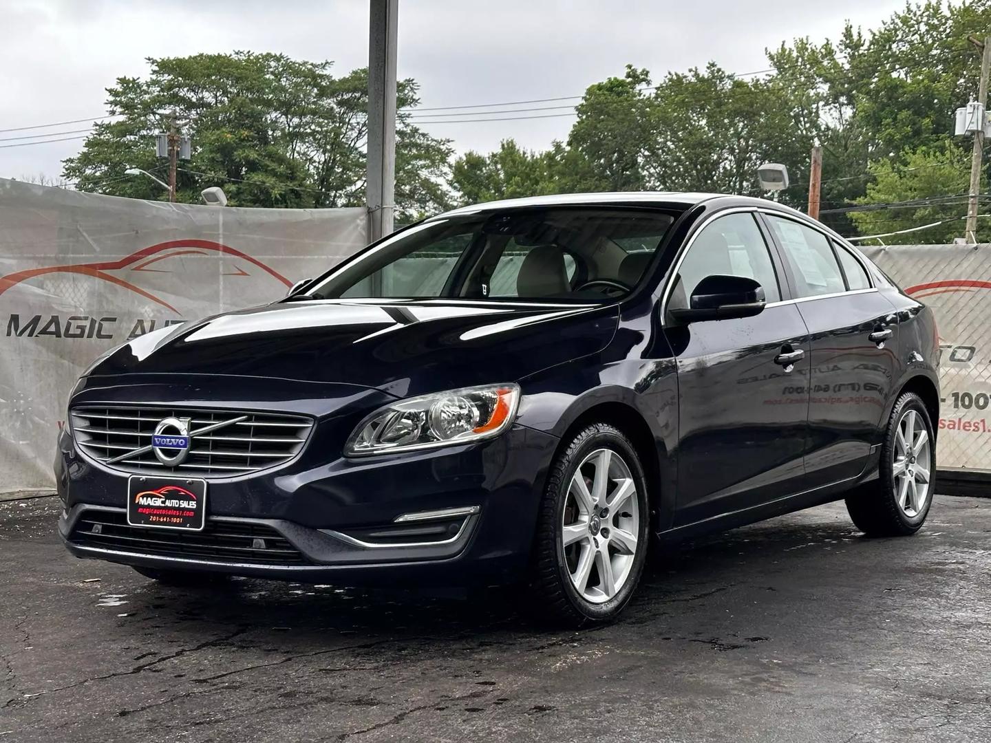 2016 Volvo S60 - Image 3