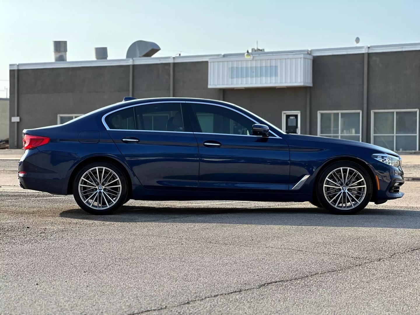 2018 Bmw 5 Series - Image 9