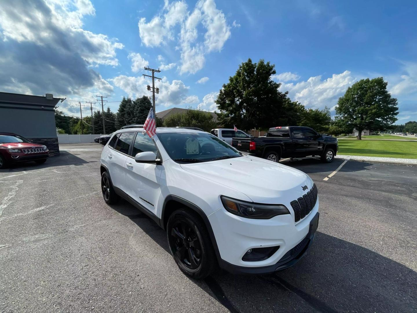 2020 Jeep Cherokee Latitude Plus photo 7