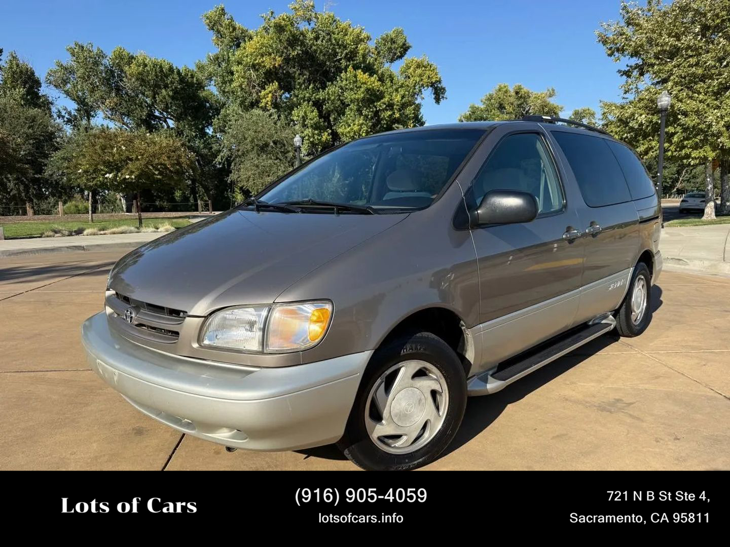 1999 Toyota Sienna LE