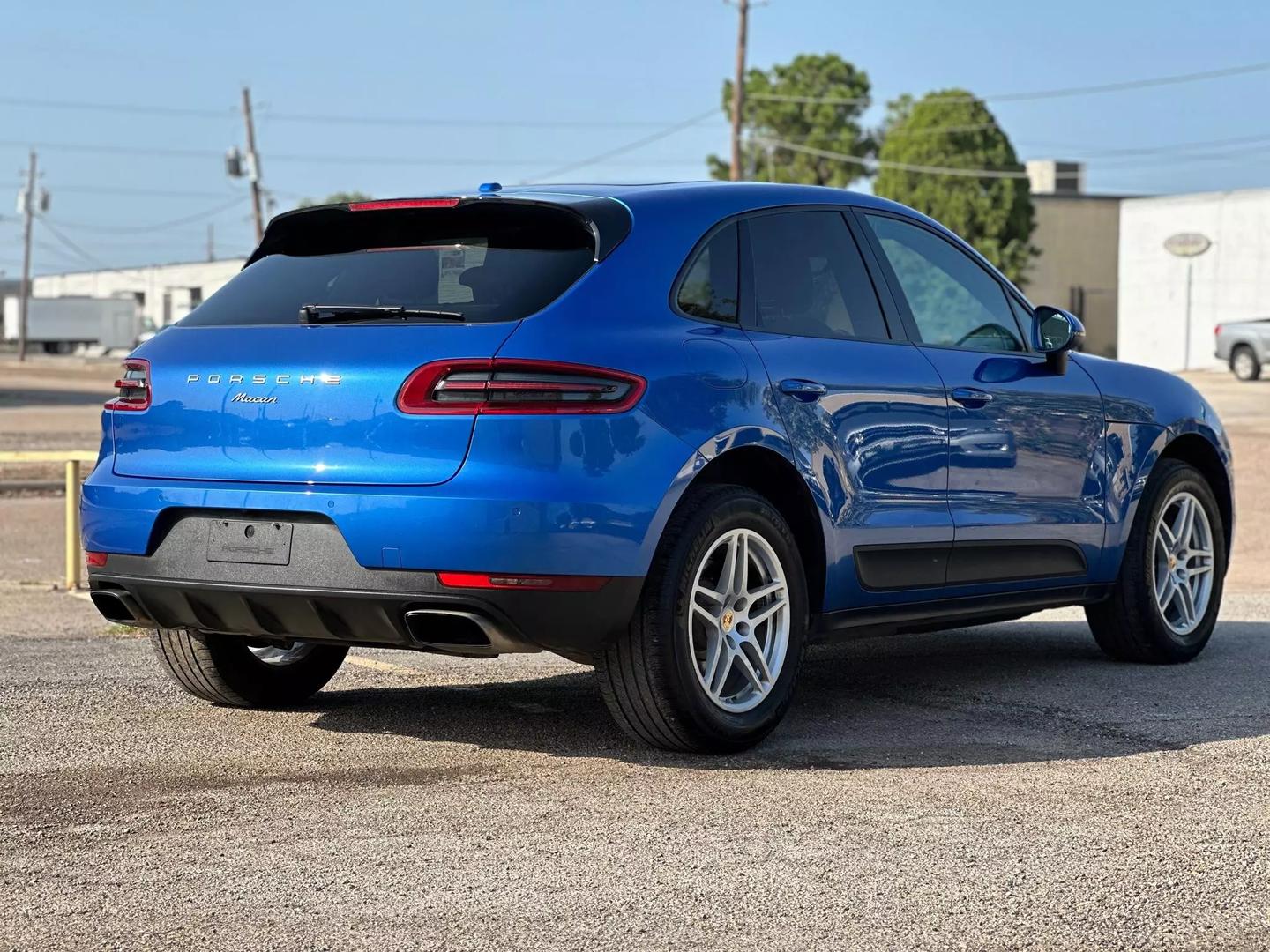 2017 Porsche Macan - Image 8