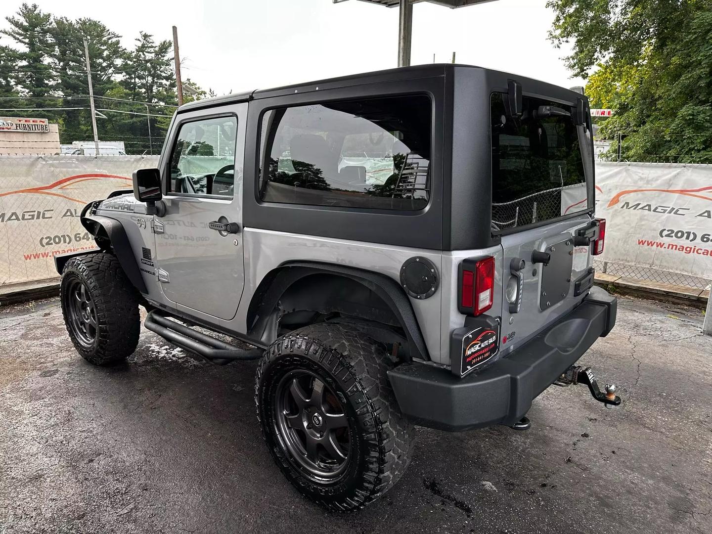 2013 Jeep Wrangler - Image 13