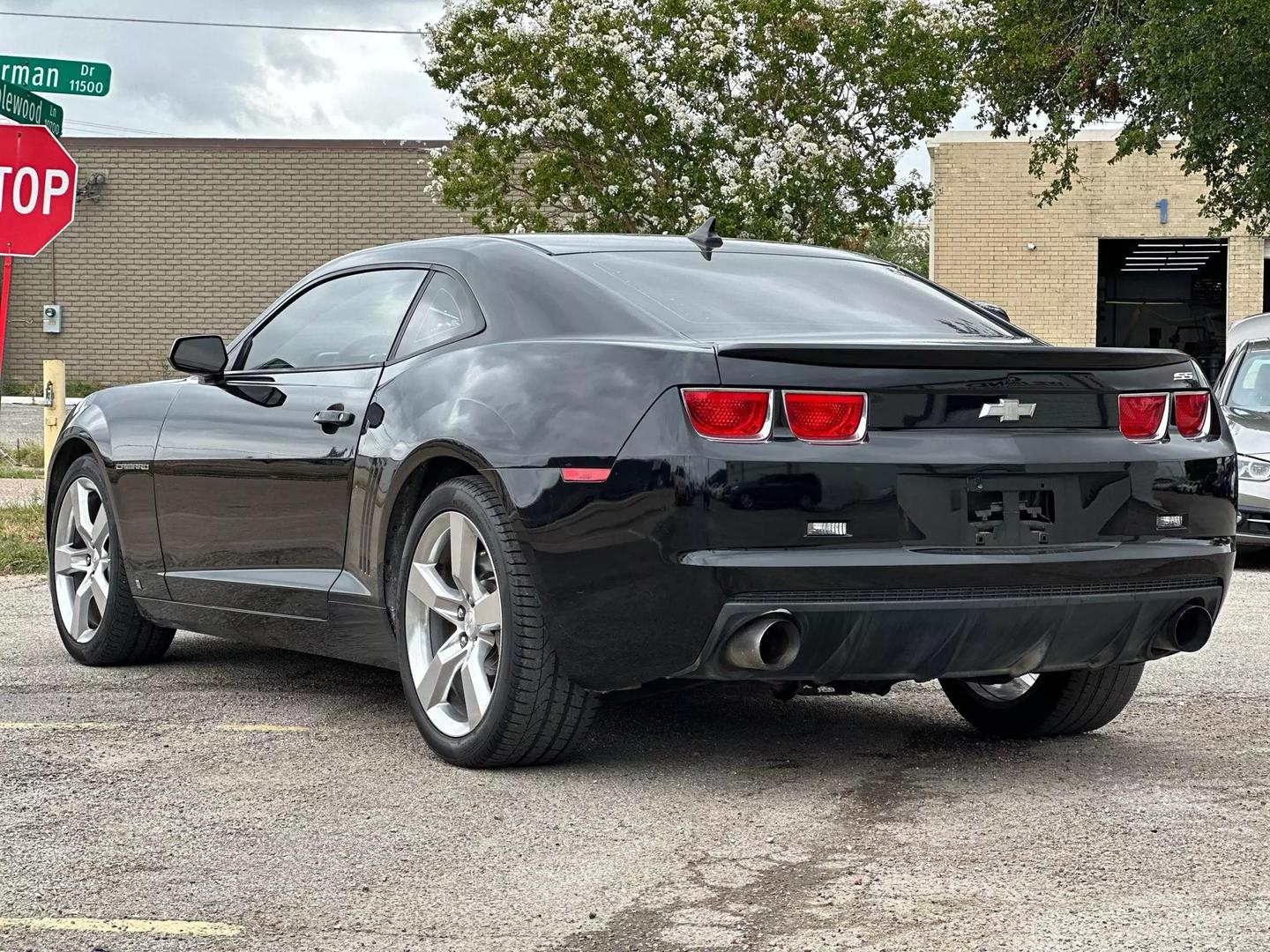 2010 Chevrolet Camaro - Image 5