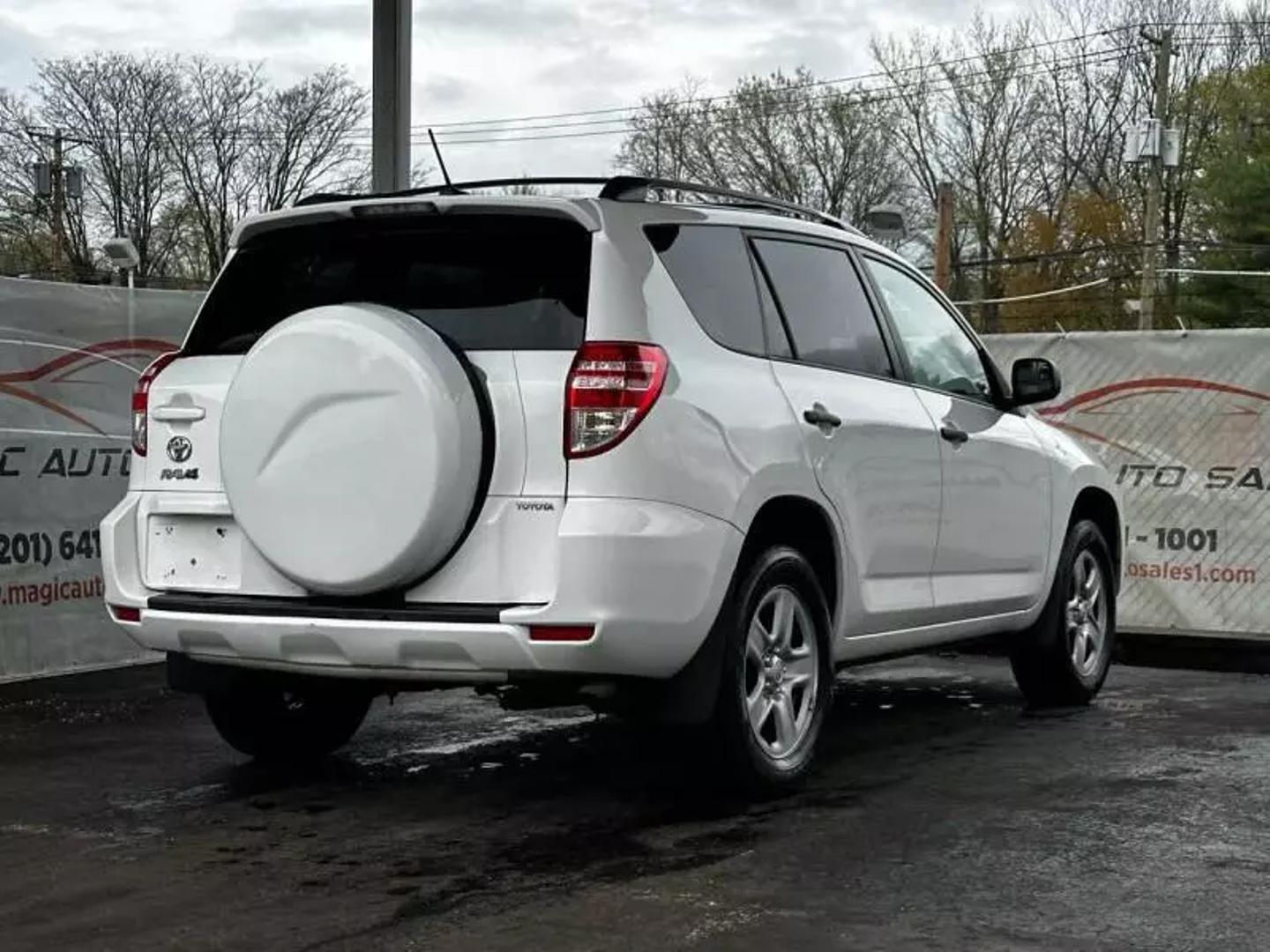 2011 Toyota Rav4 - Image 9