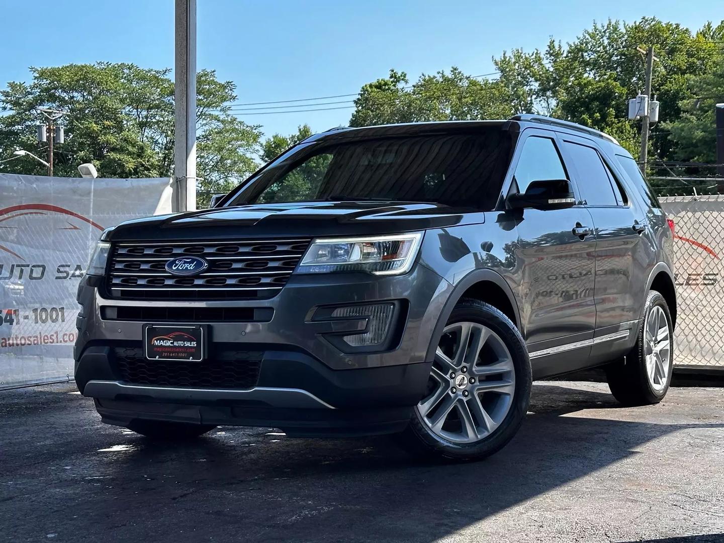 2016 Ford Explorer - Image 1