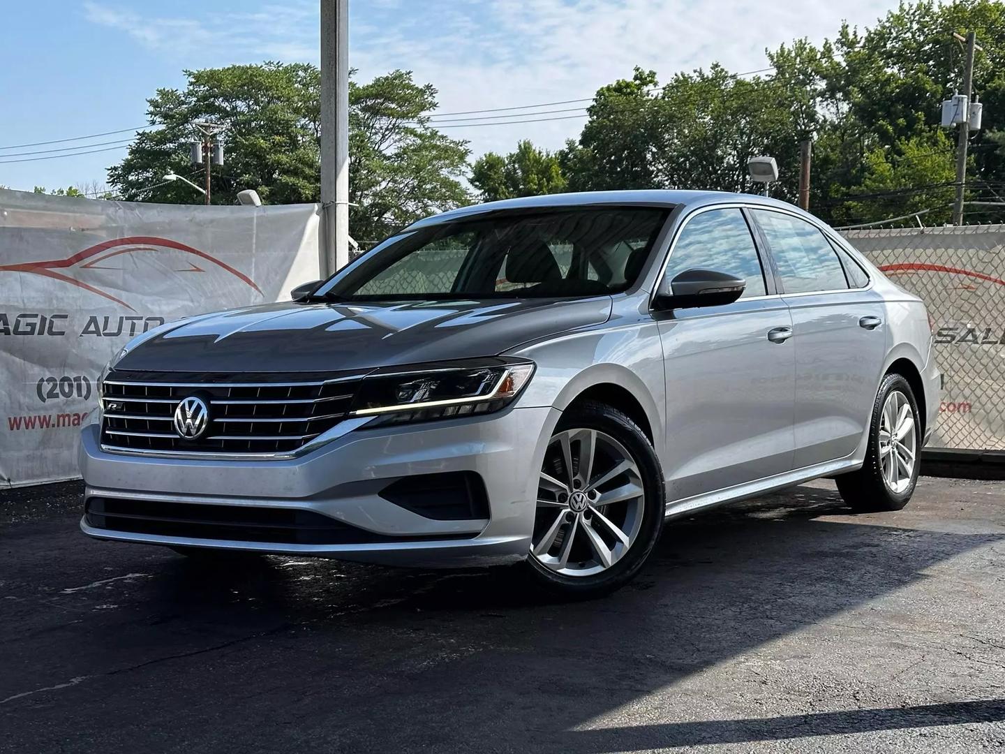 2020 Volkswagen Passat - Image 1