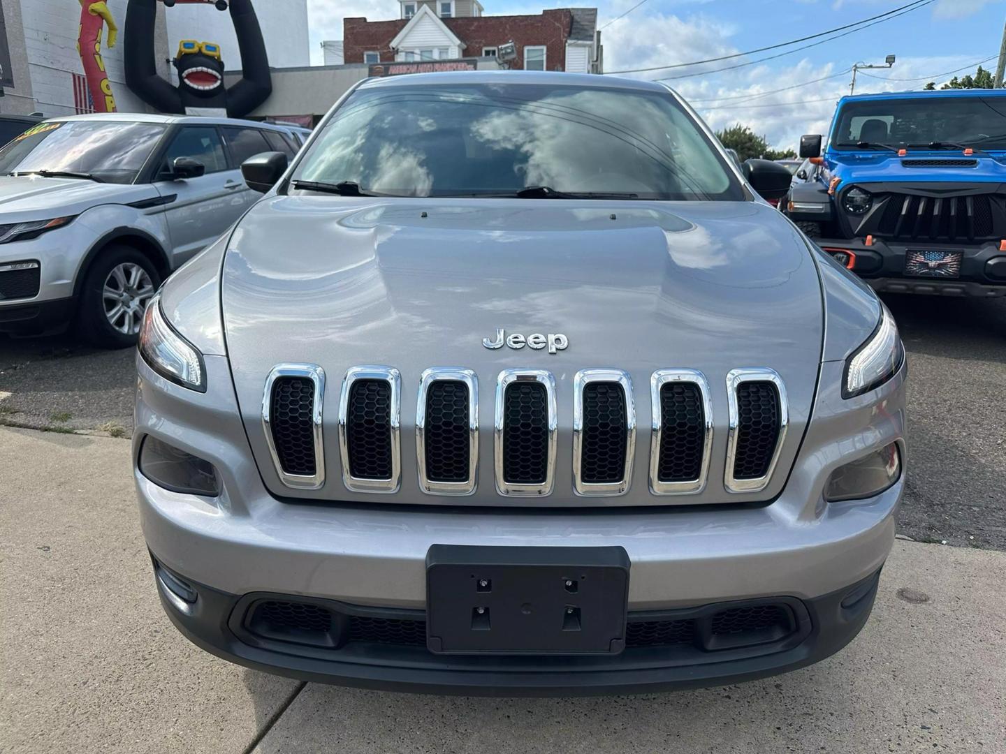 2016 Jeep Cherokee with advanced features, highlighting its sleek design and high-performance capabilities.