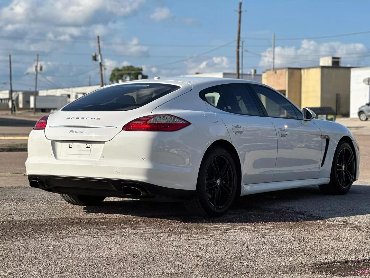 2011 Porsche Panamera - Image 8