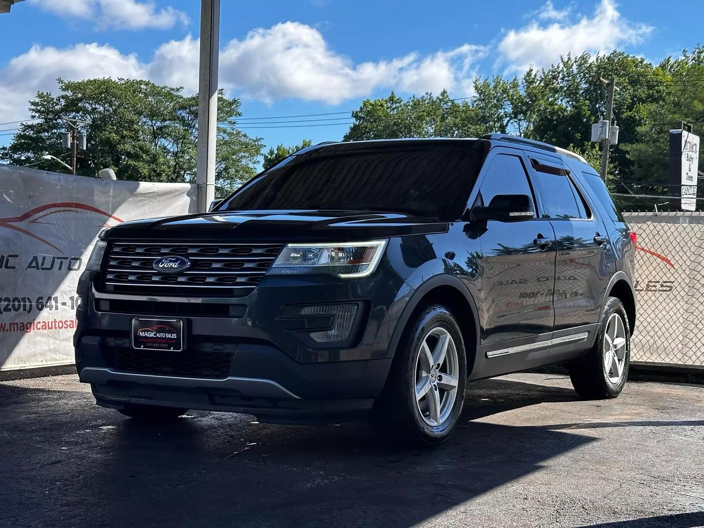 2017 Ford Explorer - Image 3