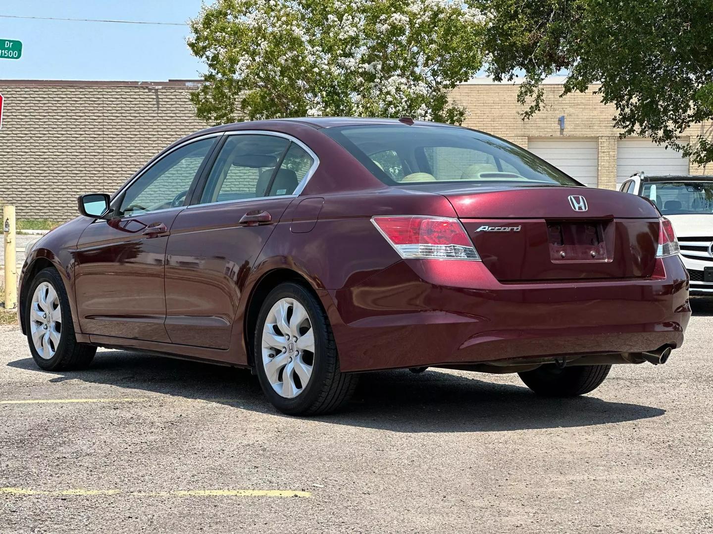 2010 Honda Accord - Image 5