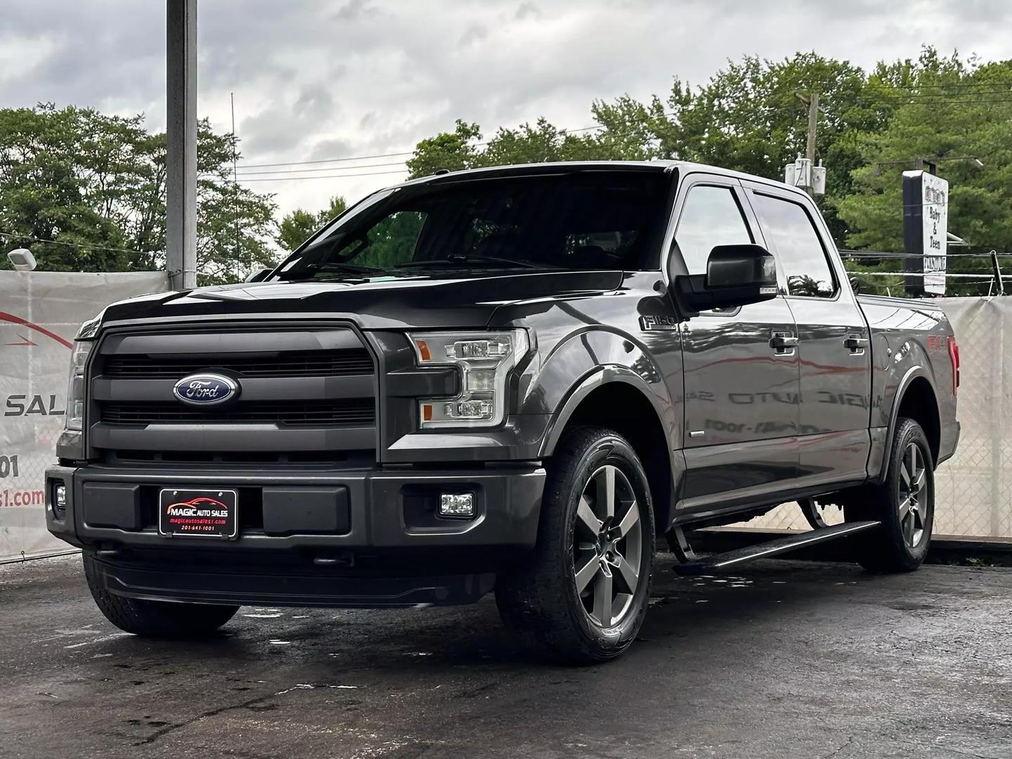 2015 Ford F150 Supercrew Cab - Image 3