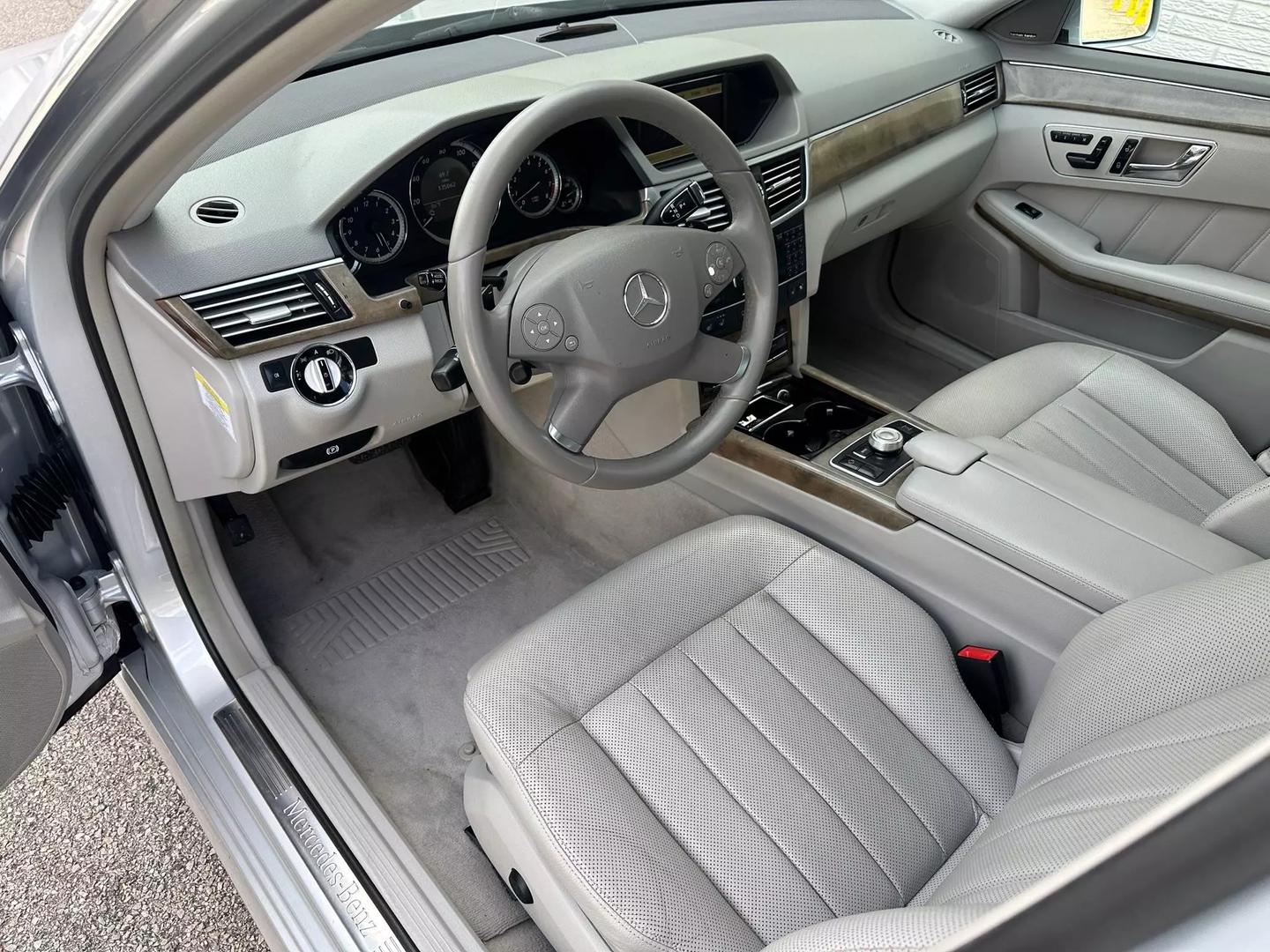 2010 Mercedes-benz E-class - Image 18