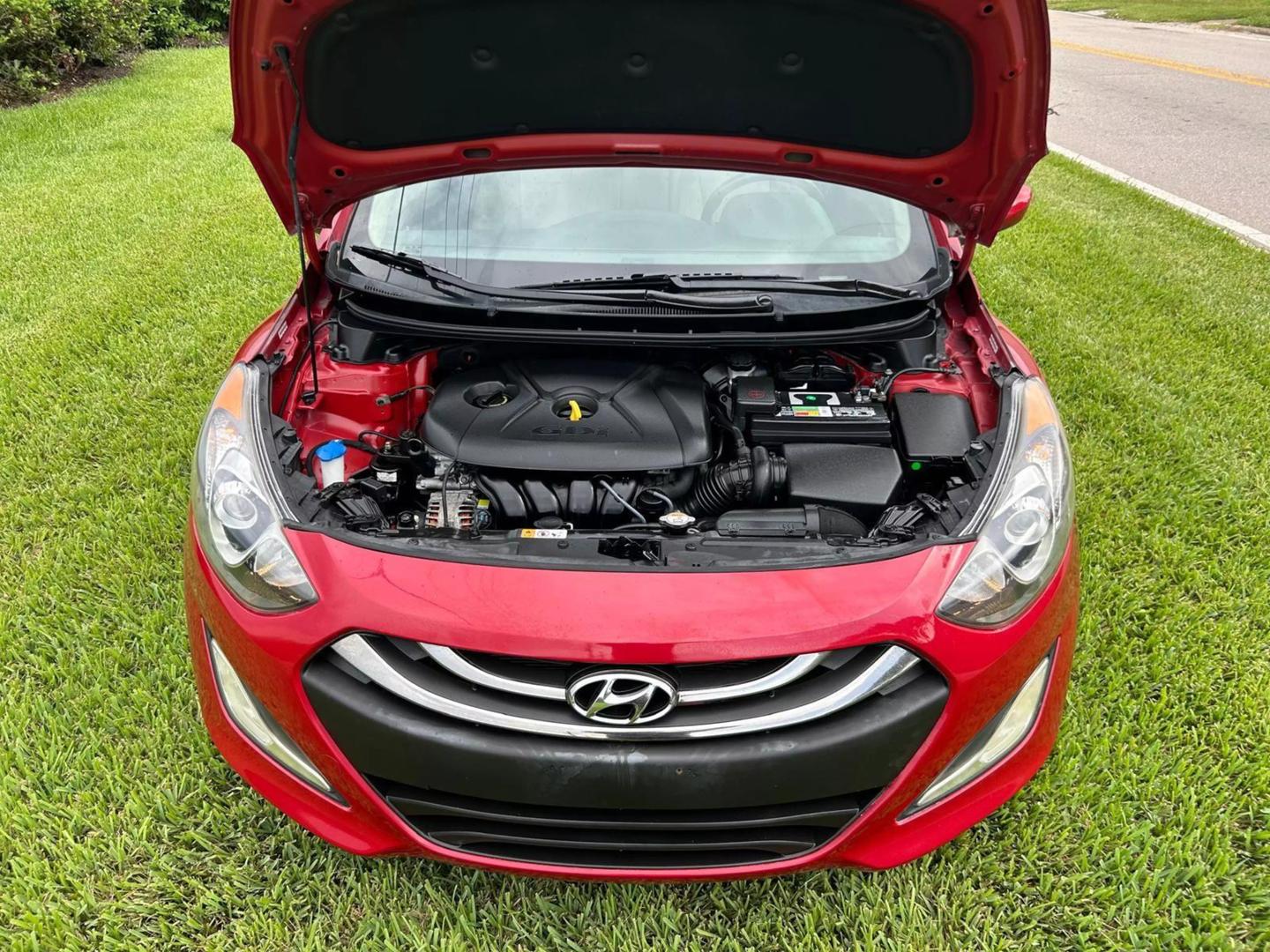 2014 Hyundai Elantra GT Base photo 15