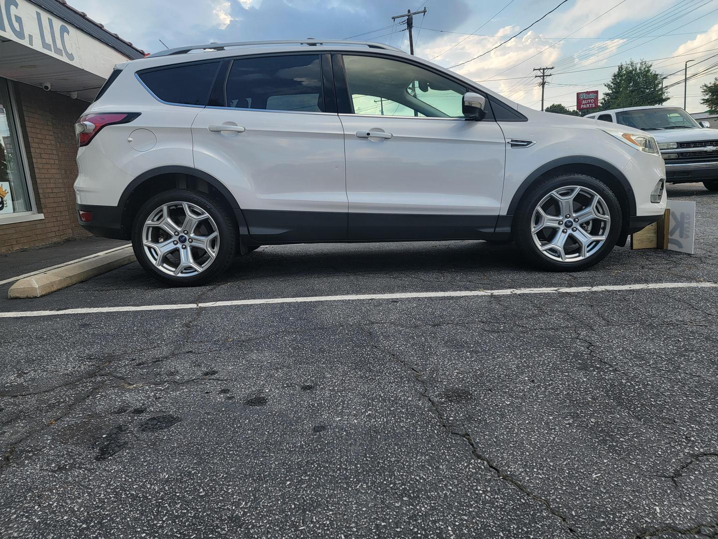 2017 Ford Escape Titanium photo 9