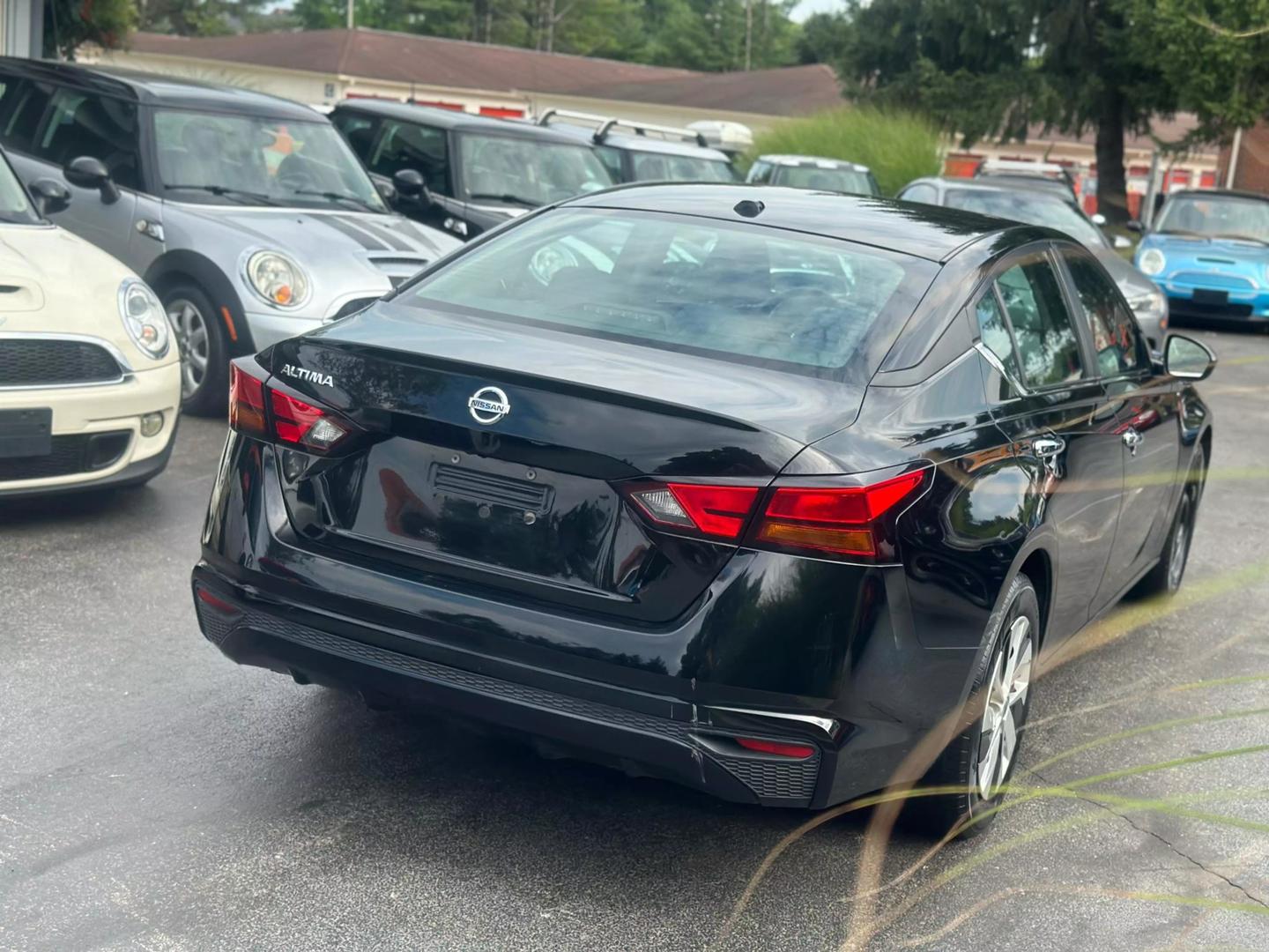 2019 Nissan Altima S photo 7