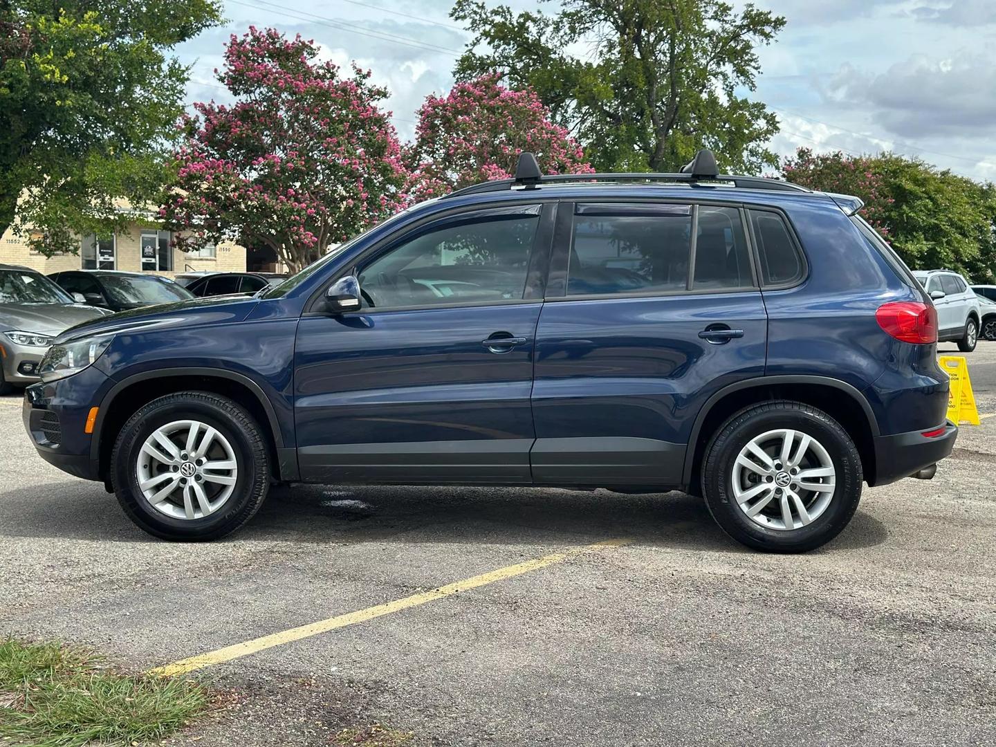 2016 Volkswagen Tiguan - Image 4