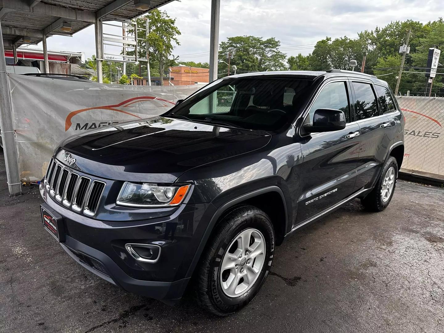 2016 Jeep Grand Cherokee - Image 11