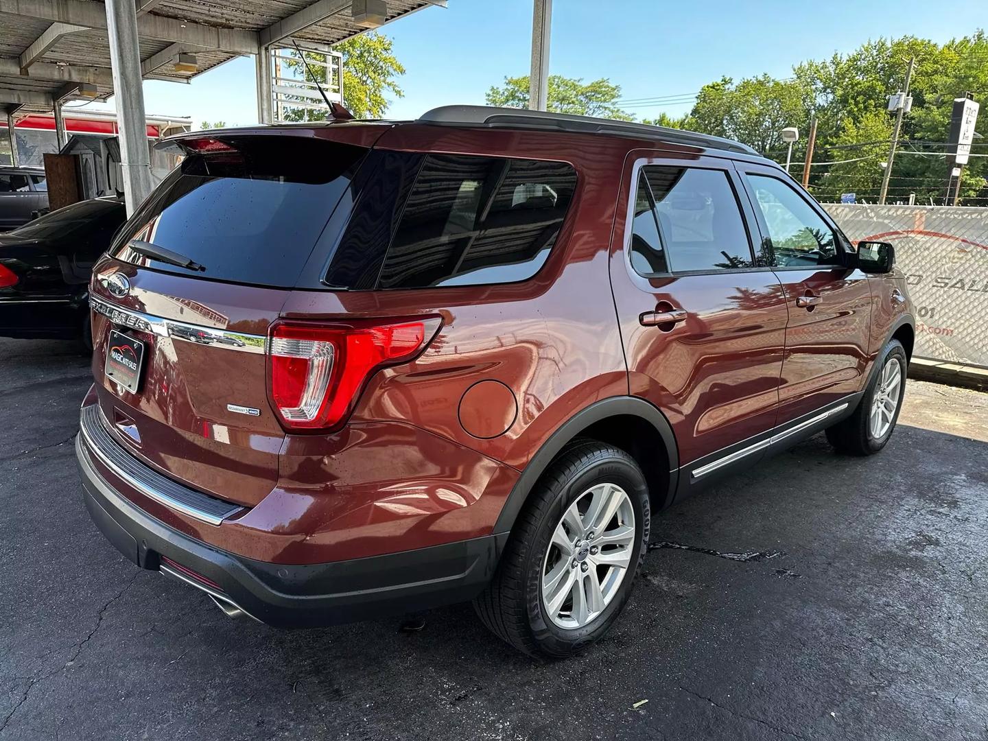 2018 Ford Explorer - Image 12