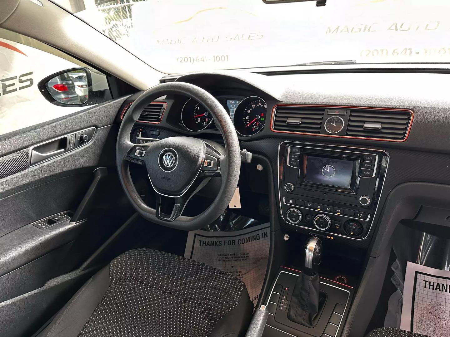 2016 Volkswagen Passat - Image 21