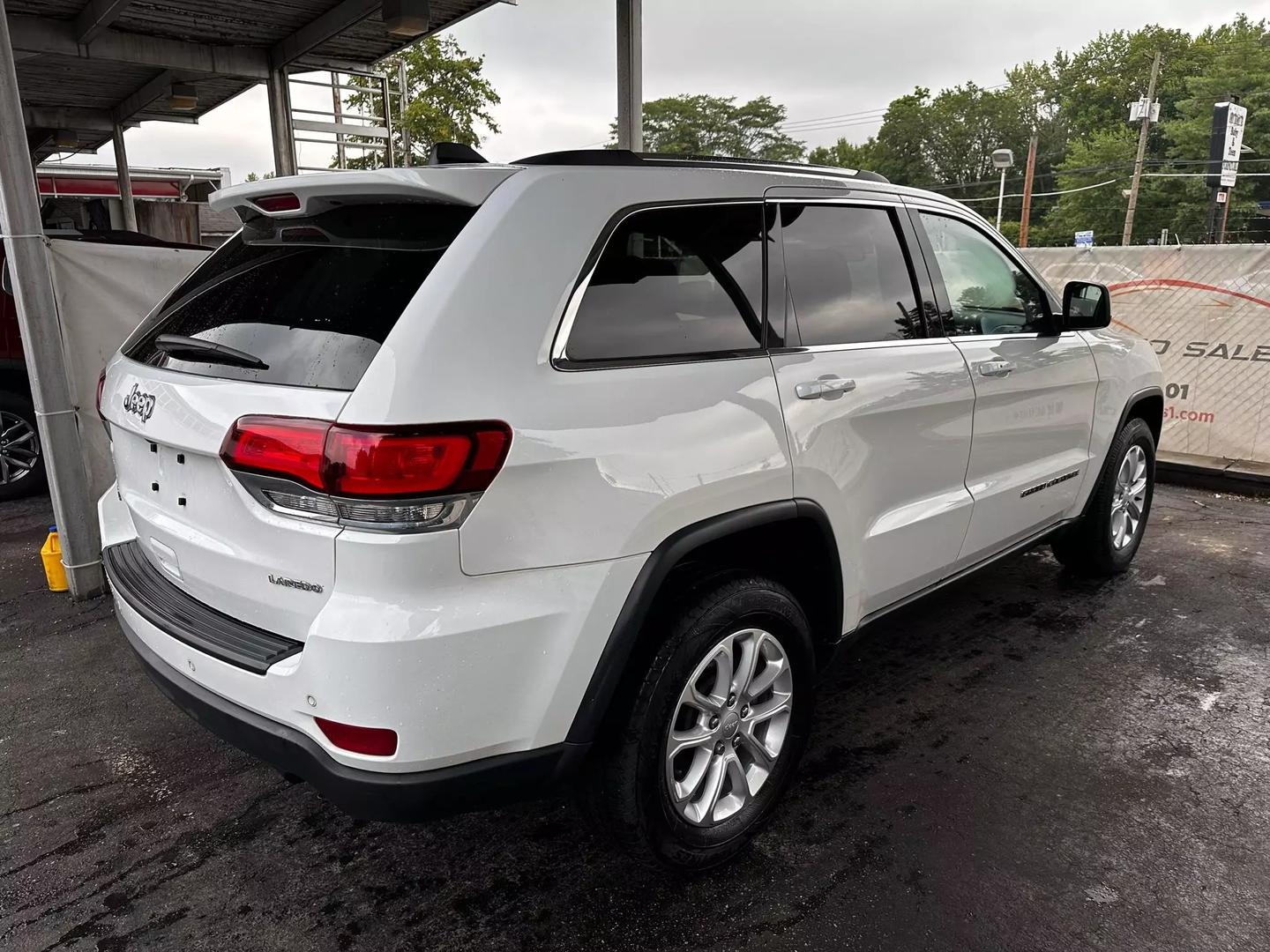 2021 Jeep Grand Cherokee - Image 12