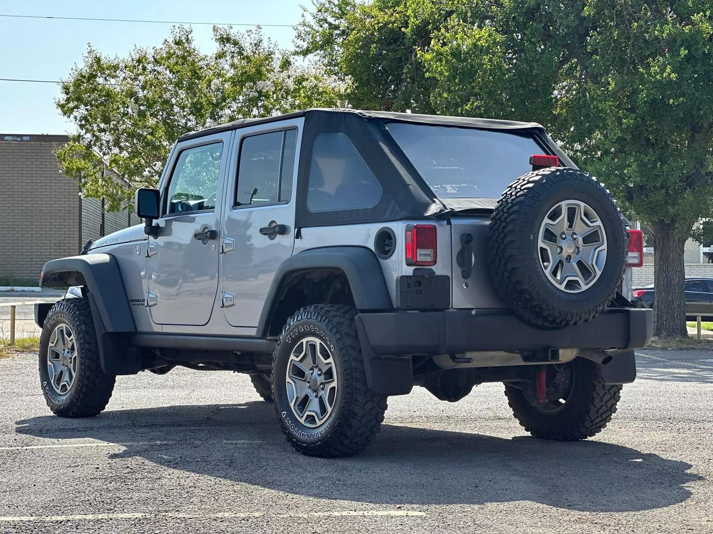 2015 Jeep Wrangler - Image 5