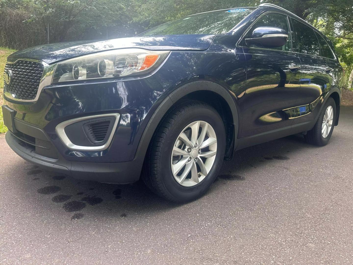 2016 Kia Sorento LX photo 2