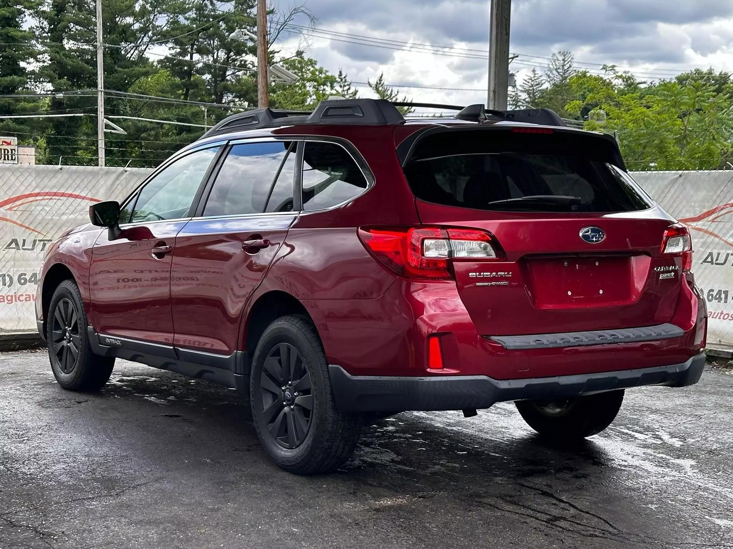 2017 Subaru Outback - Image 7