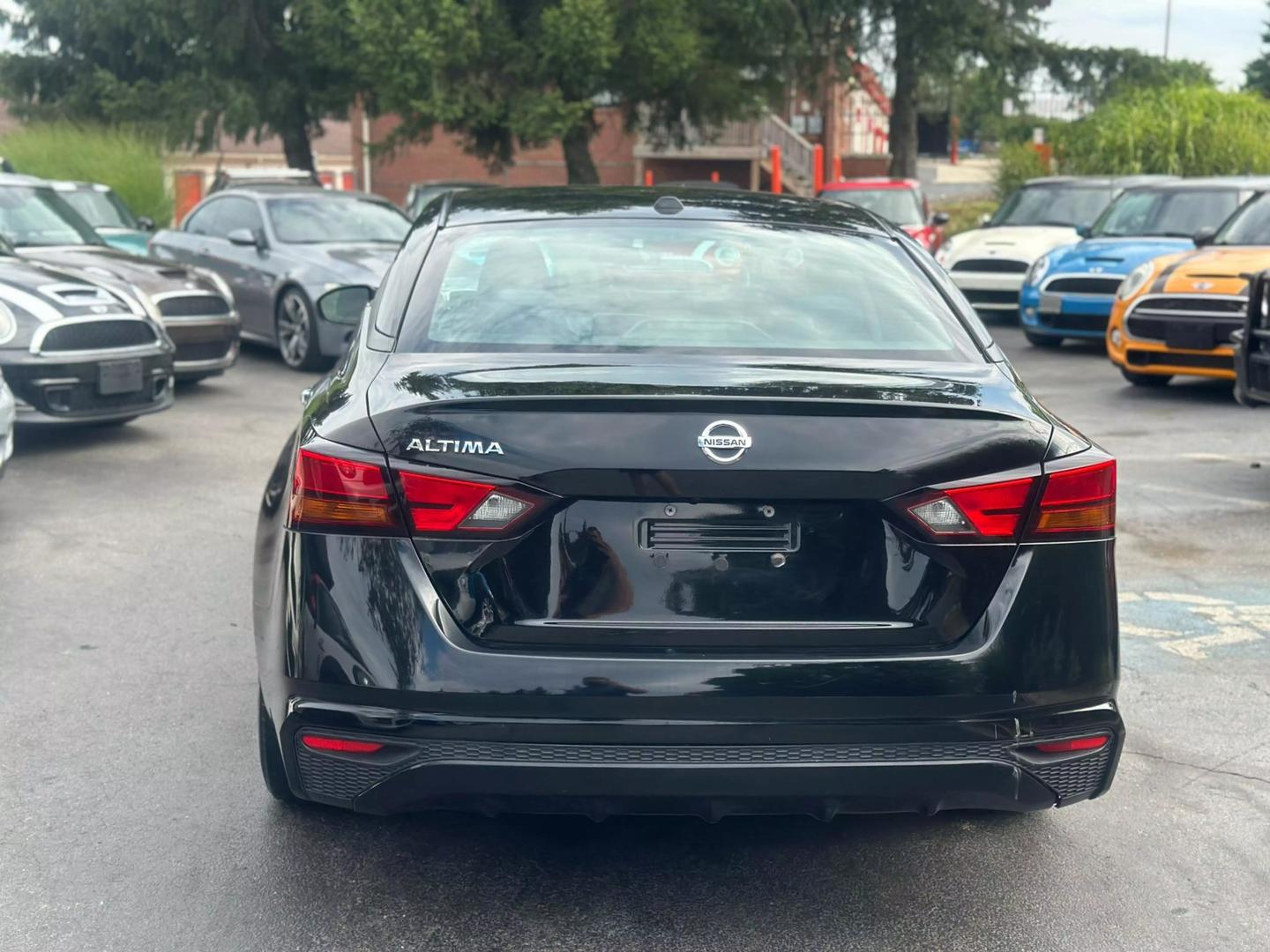 2019 Nissan Altima S photo 8