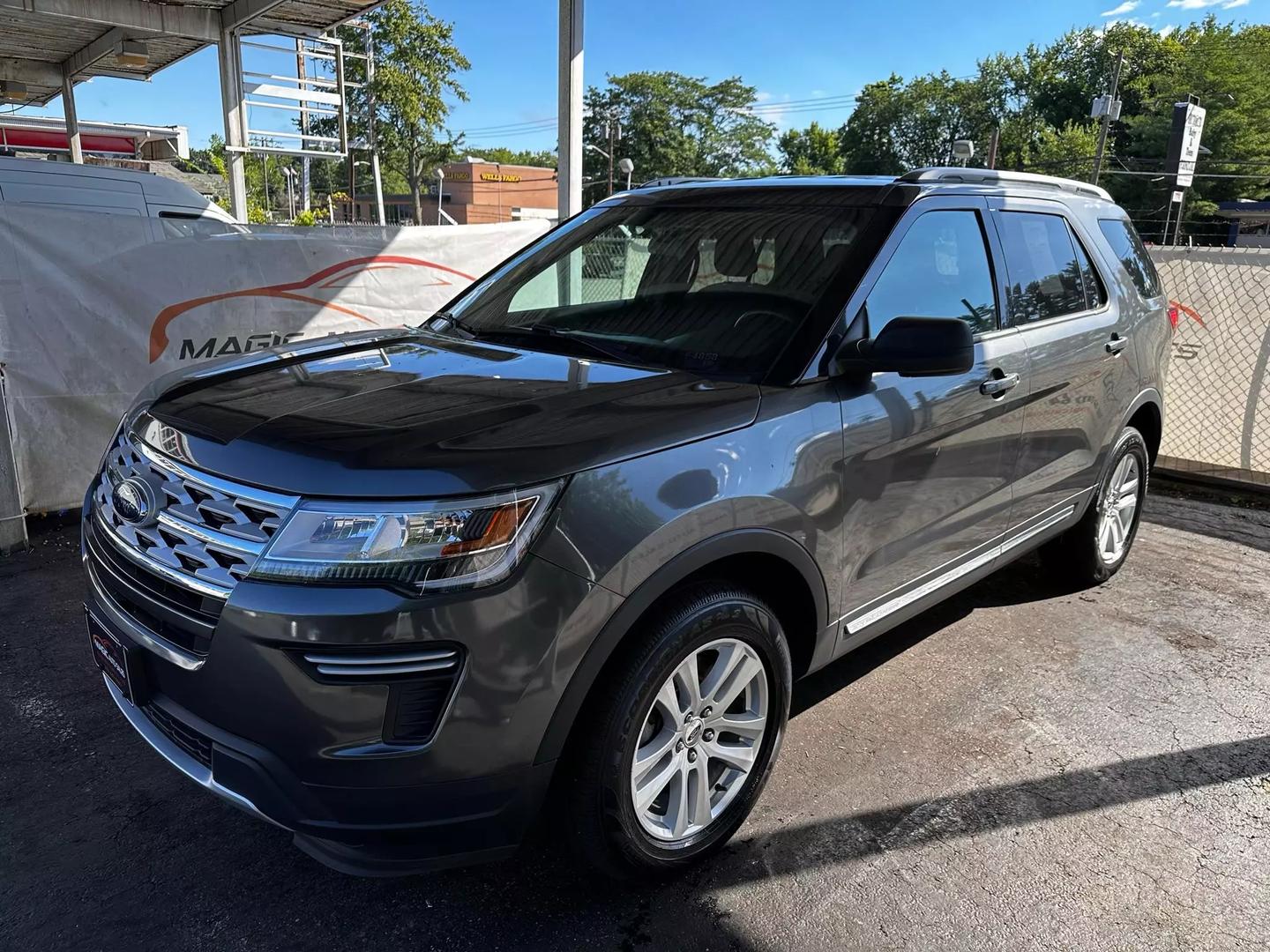 2019 Ford Explorer - Image 11