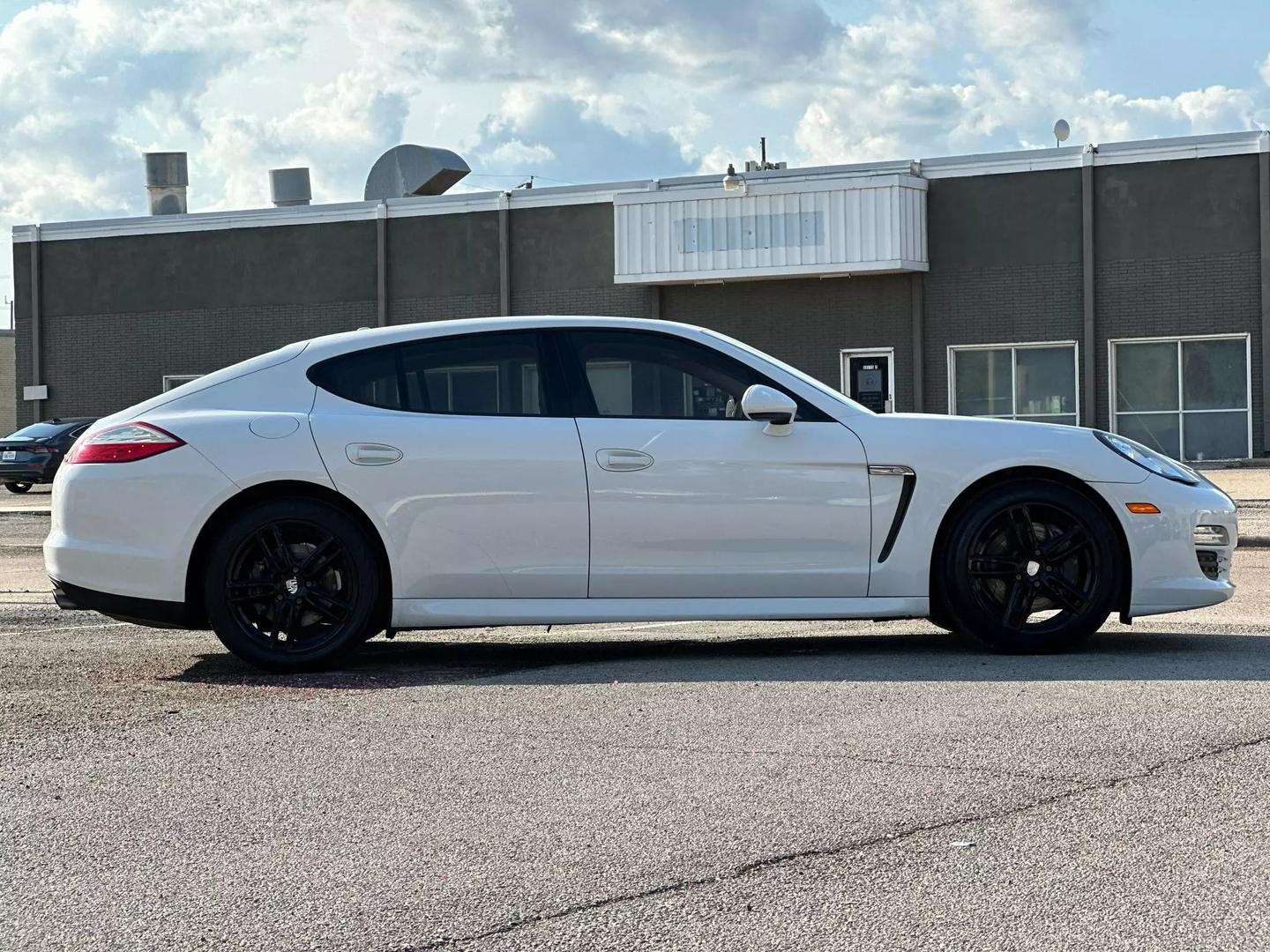 2011 Porsche Panamera - Image 9