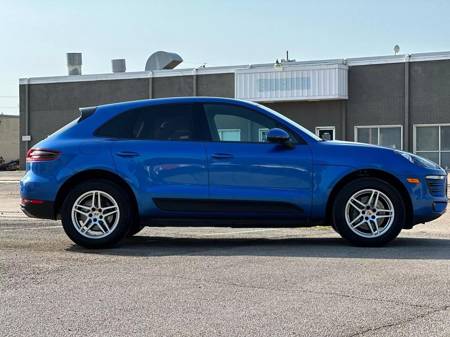 2017 Porsche Macan - Image 9