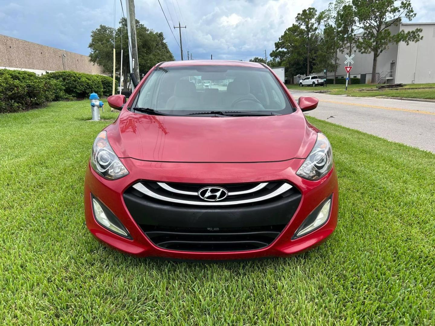 2014 Hyundai Elantra GT Base photo 2