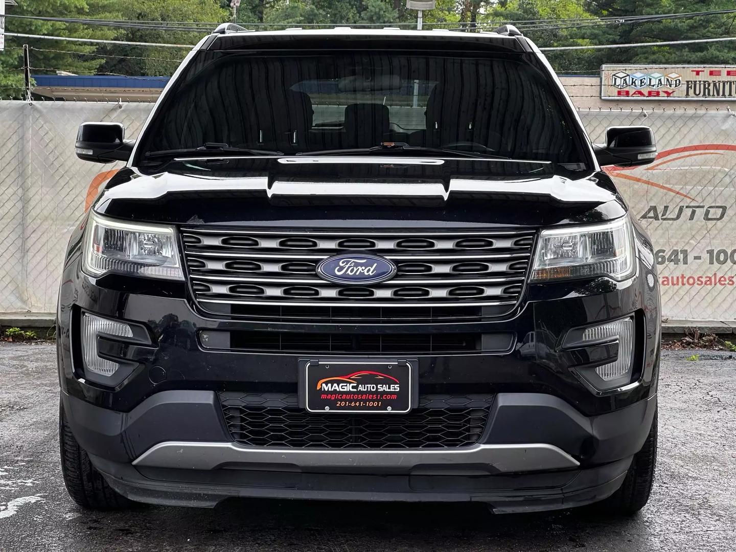 2017 Ford Explorer - Image 5