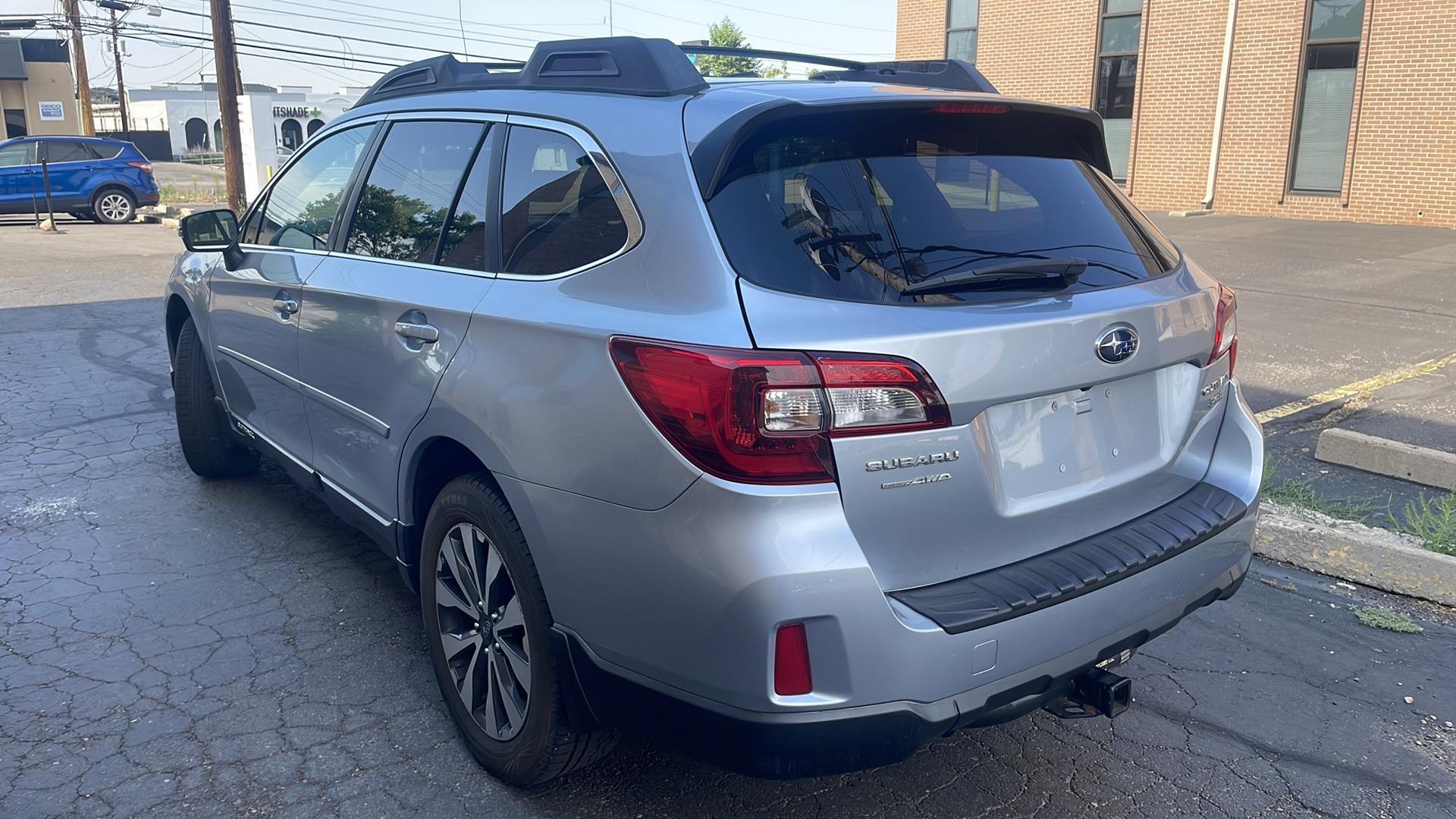 2015 Subaru Outback Limited photo 7