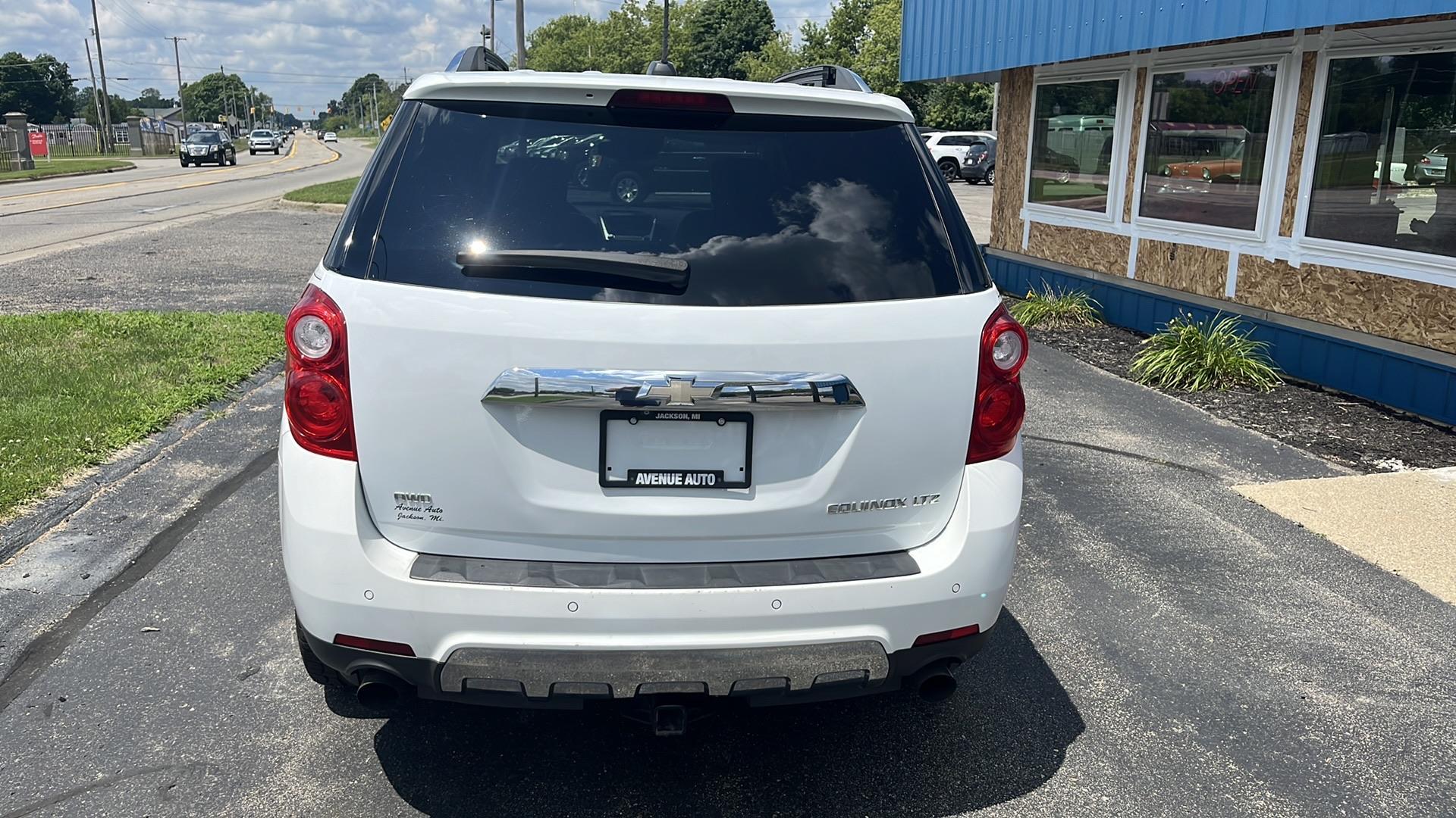 2015 Chevrolet Equinox LTZ photo 4