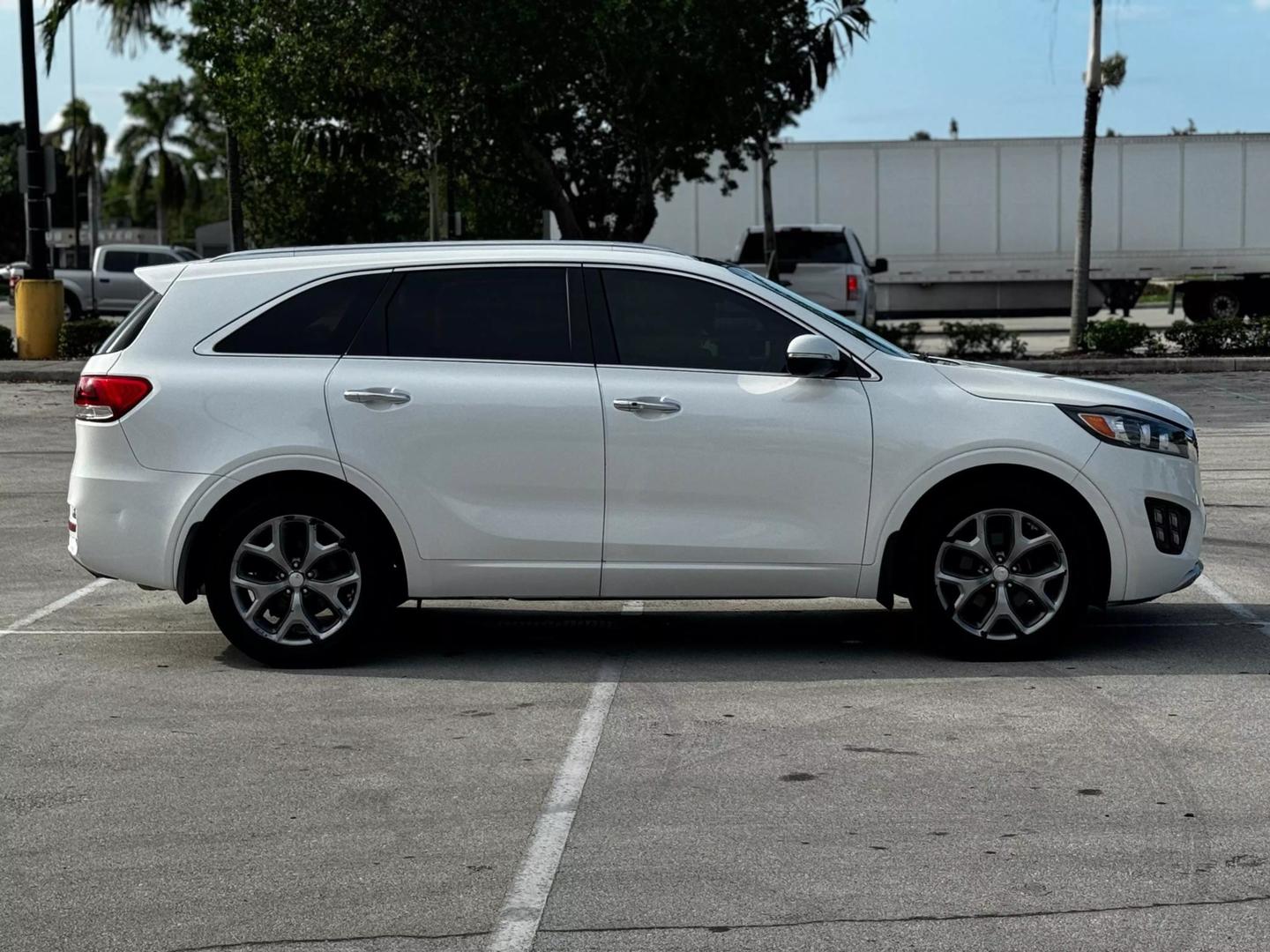 2016 Kia Sorento Limited photo 4