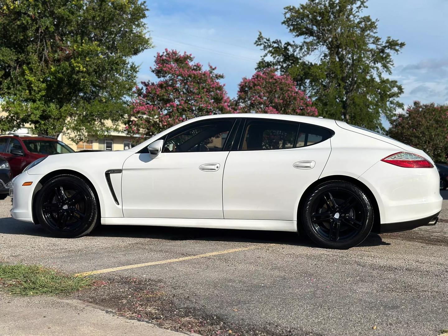 2011 Porsche Panamera - Image 4