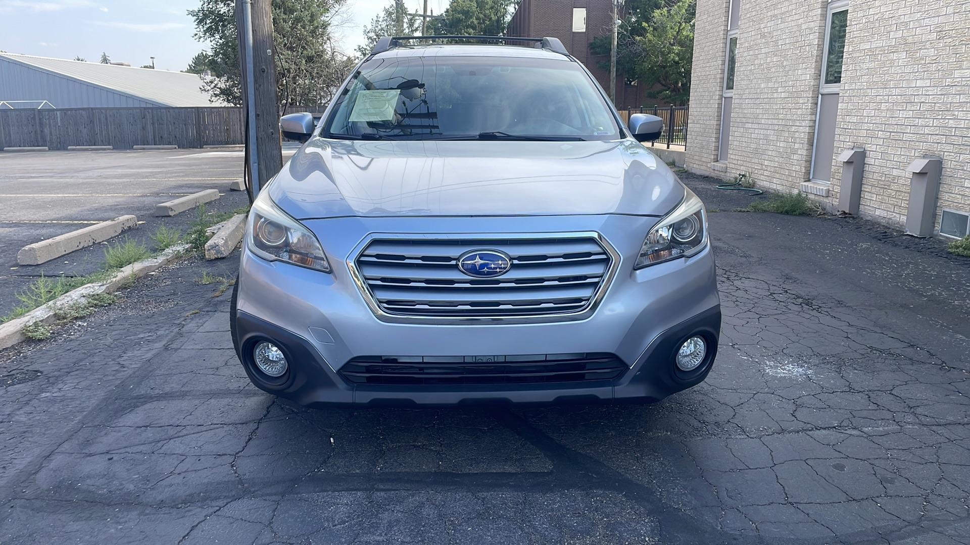 2015 Subaru Outback Limited photo 2