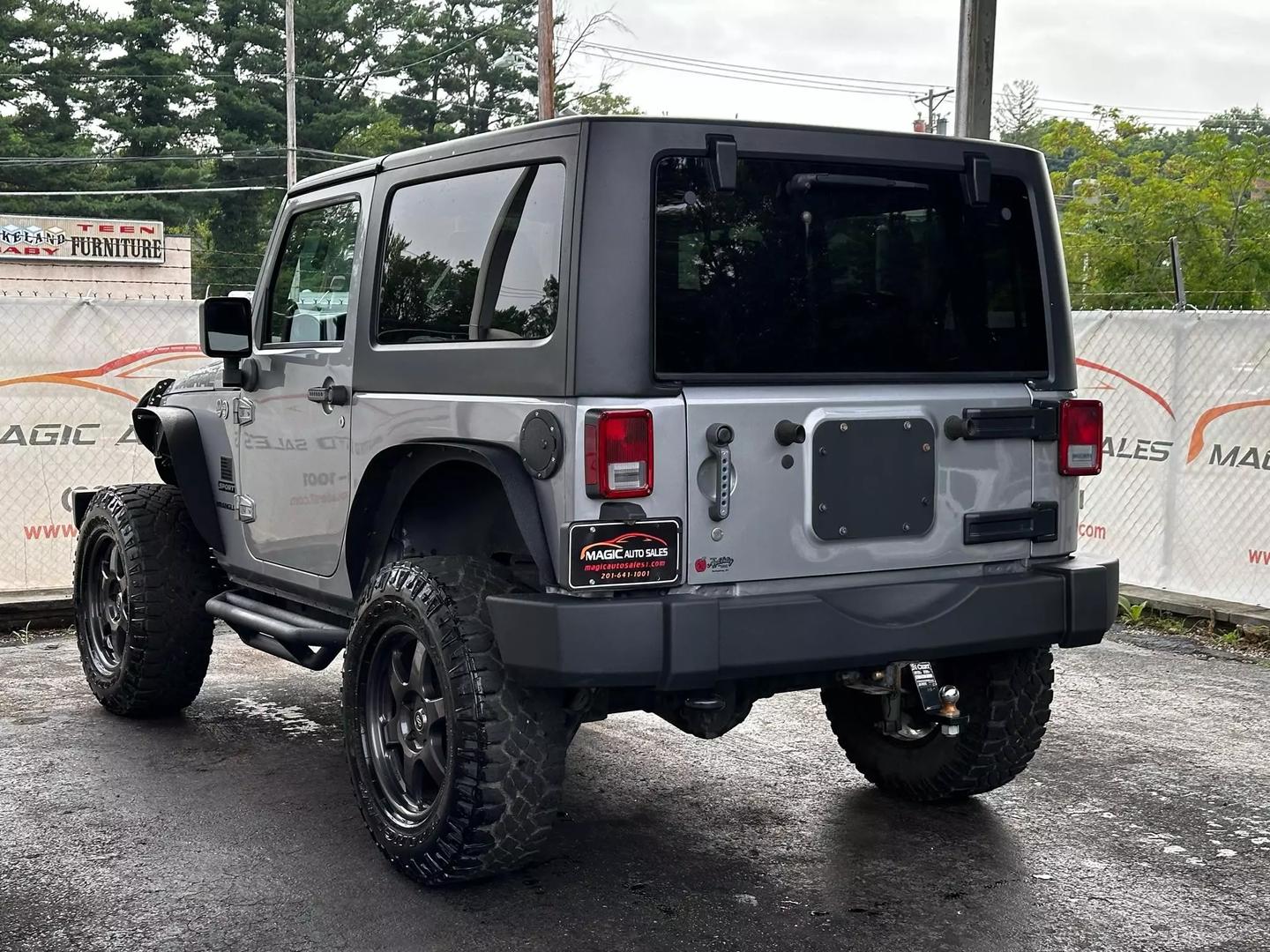 2013 Jeep Wrangler - Image 7