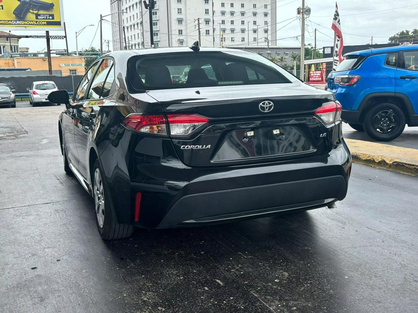 2022 Toyota Corolla LE photo 4