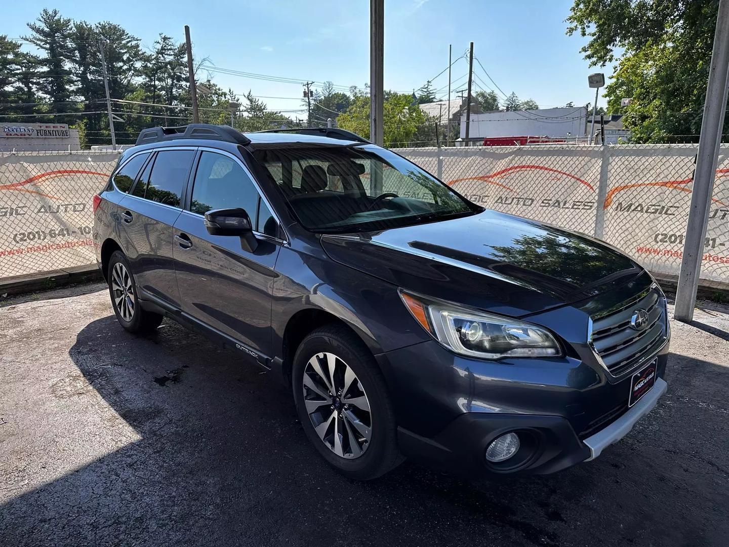 2015 Subaru Outback - Image 10