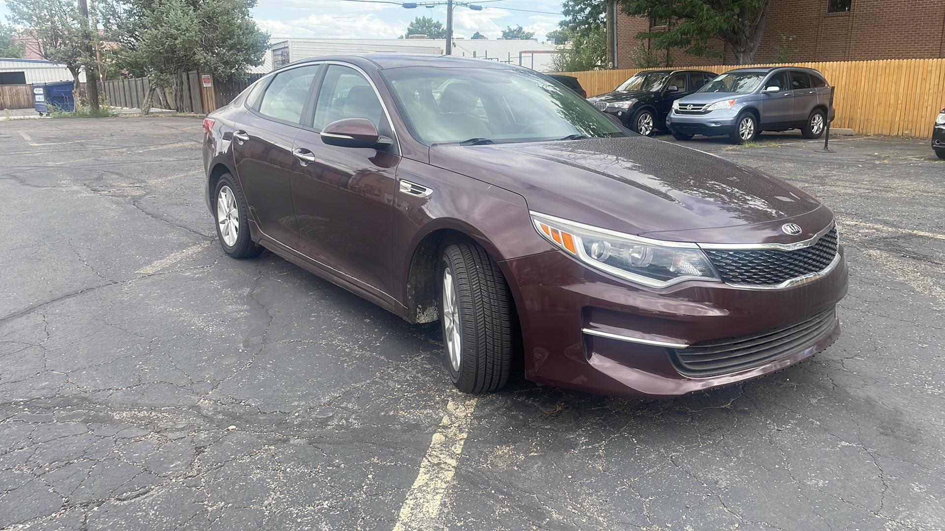 2018 Kia Optima LX photo 3