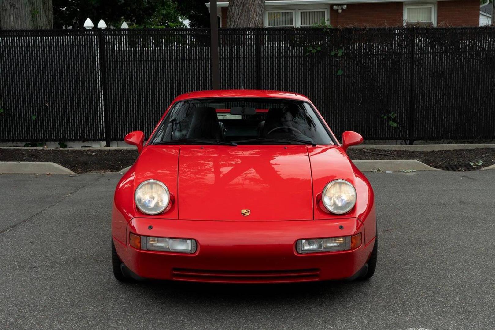 1992 Porsche 928 - Image 4