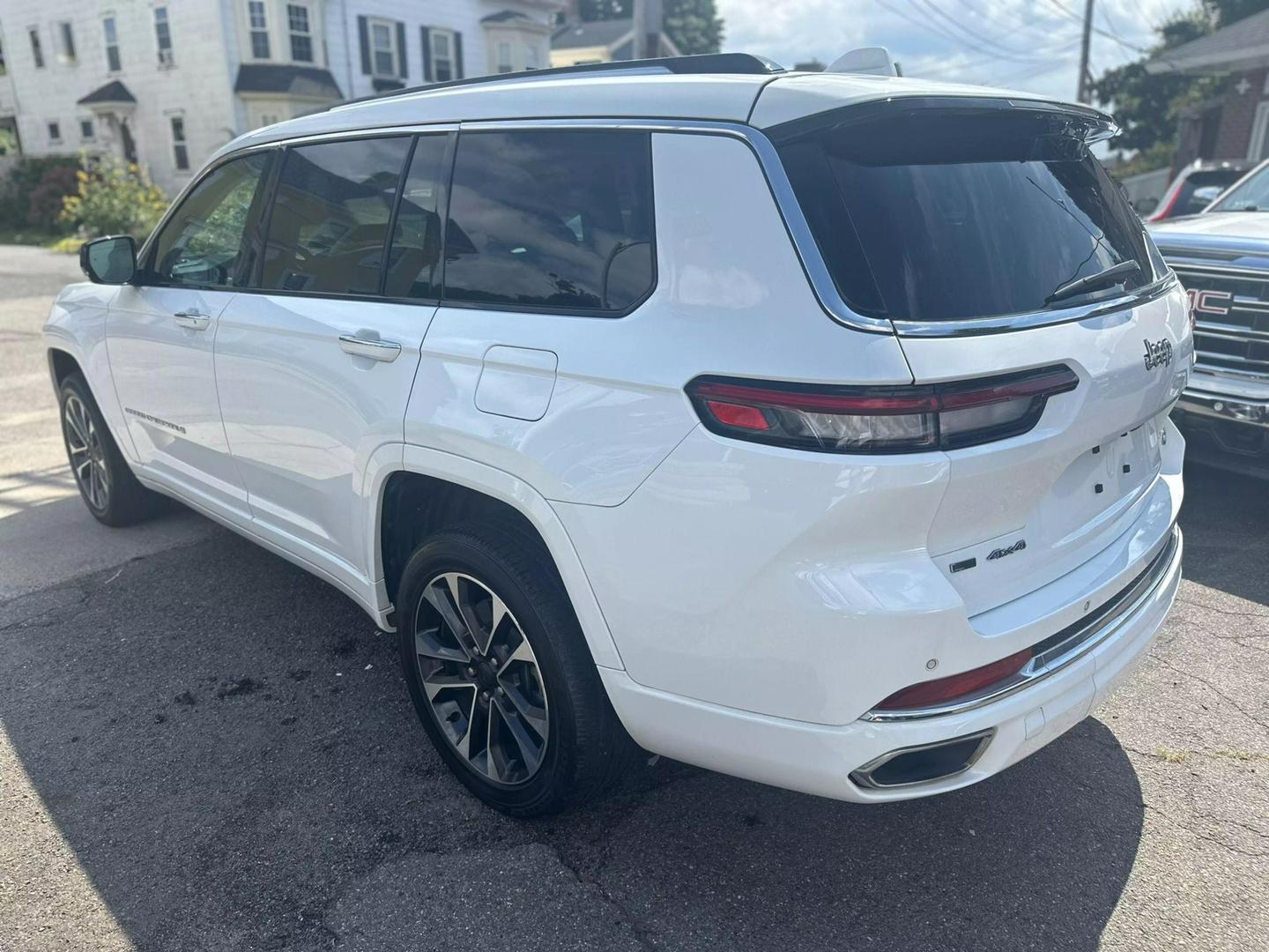 2021 Jeep Grand Cherokee L Overland photo 7